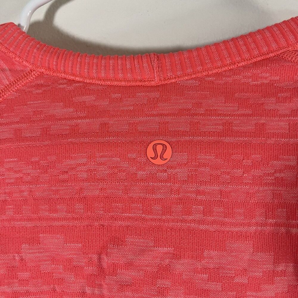 Lululemon Swiftly Rest Less Pullover Thumbholes 8… - image 6